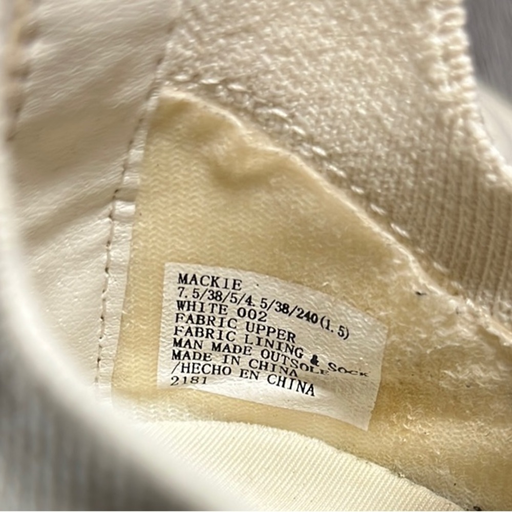 ❌SOLD❌Steve Madden Cream Sneakers - Picture 3 of 13